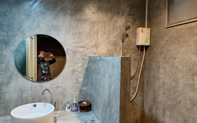 Come Moon Loft Hotel