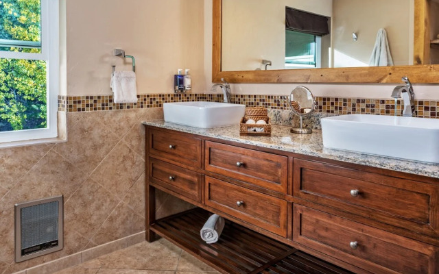 Sheridan House Inn - Adult Only