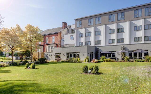 Best Western Plus Pinewood Manchester Airport-Wilmslow Hotel