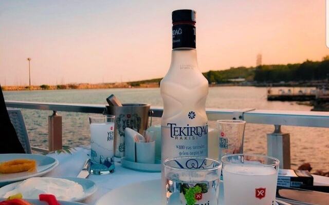 Mose Restoran Motel Beach