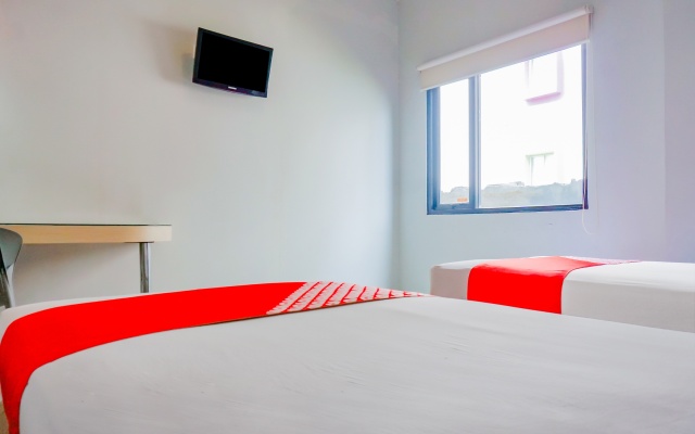 OYO 90244 Hotel Antara