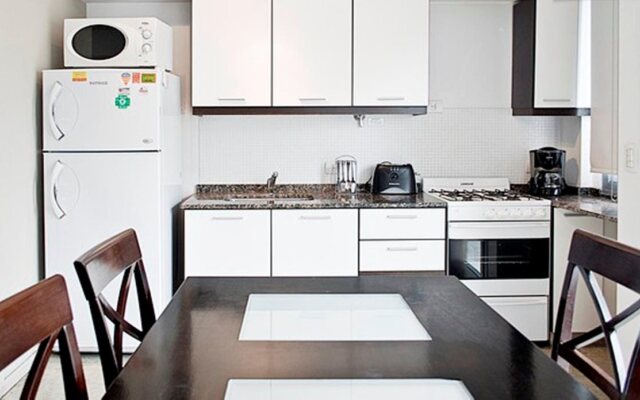Atenea Apartments & Suites