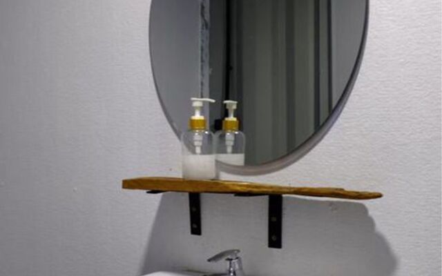 OYO 673 Nice Sleep Box Hotel