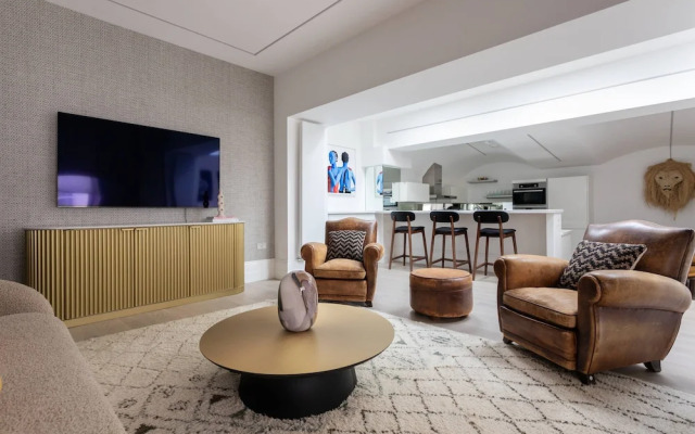 Winchester Street III by Onefinestay