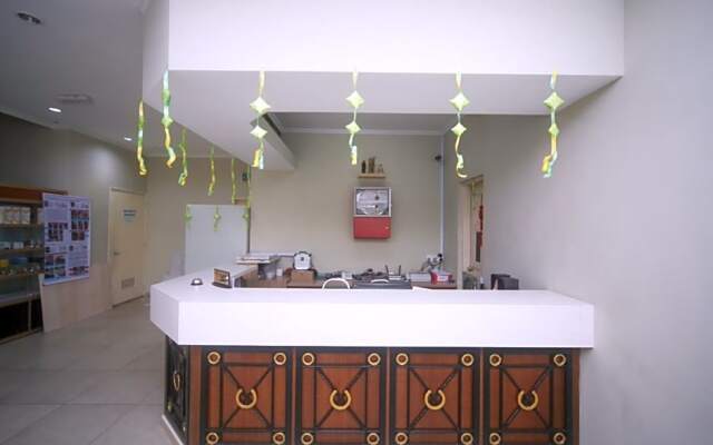 OYO 563 Jockey Lodge Hotel