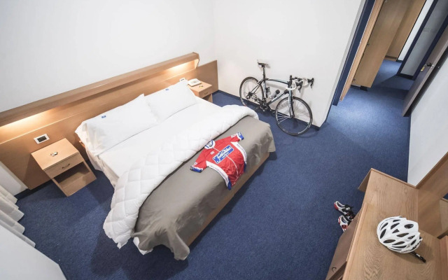 Fly Bike Hotel
