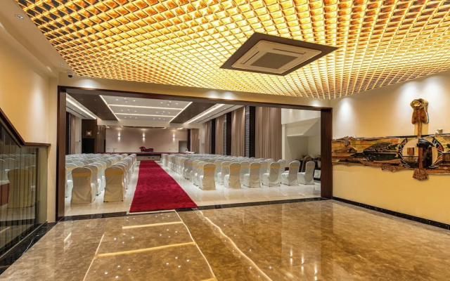 Hotel M Pro Palace Mysore - 12 Minutes to Mysore Palace — фото 3