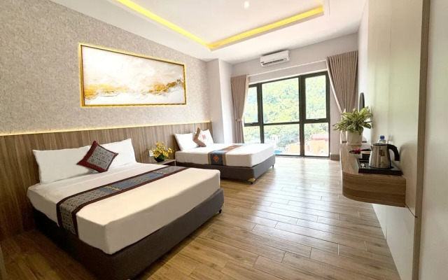 Viet Hoa Hotel & Residence