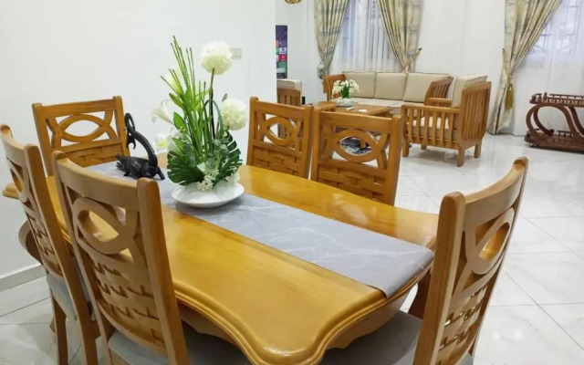 MH - Upper Floor Apart