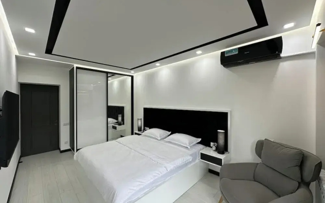 Apartment by Luxe Group MA777