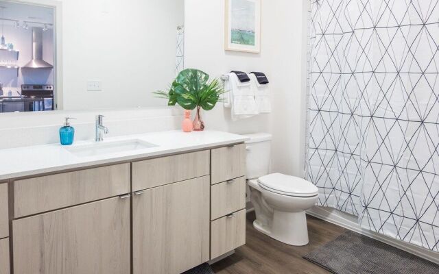 Mass Ave Arts District 1 BR Apt by Frontdesk