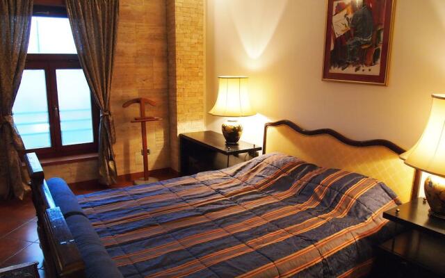 Hedonist Lounge Hostel