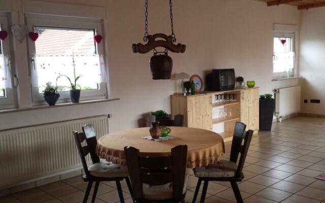 Ferienwohnung Weingut Leis