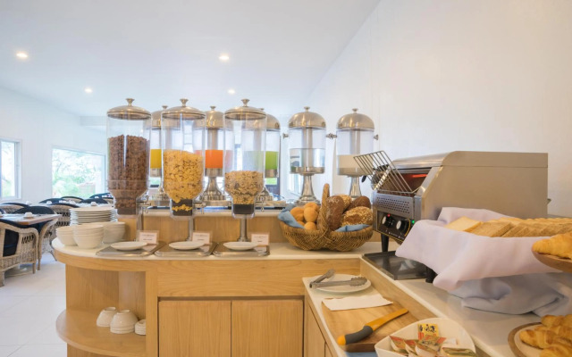 Ocean Breeze Resort Khao Lak
