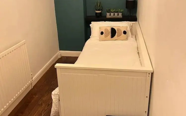 Inviting 3-bed Apartment in Newcastle Upon Tyne
