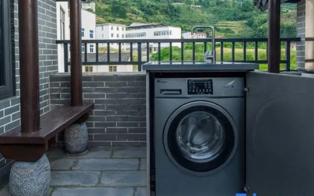 Shi Yunjian Homestay (Three Gorges Dam Tourist Area)