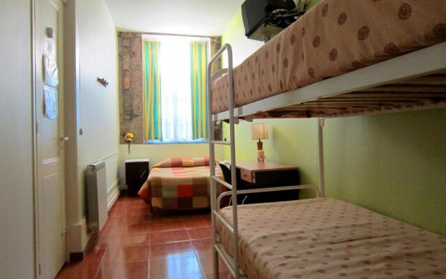 Duas Nacoes Guest House