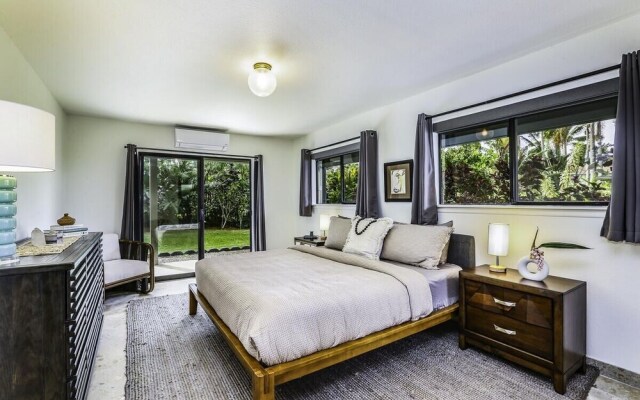 Hale Kaweonui 3 Bedroom Home by RedAwning