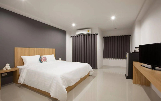 Pixel Hostel Phuket Airport