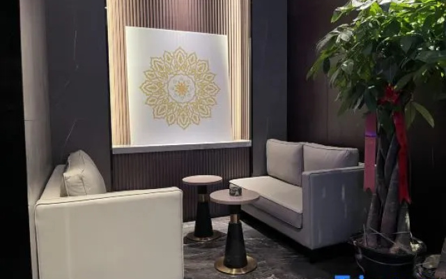 Zhihan Huanpeng Hotel (Kashgar Convention and Exhibition Center)