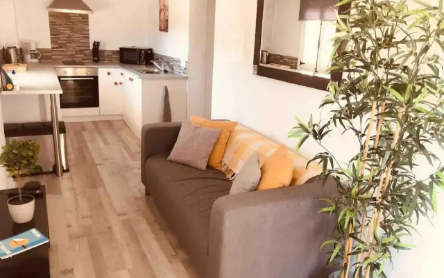 Lovely 2 Bed Apartment in Alcalali
