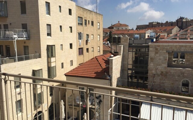 Mbh7 12 Maavar Beit Haknesset Jerusalem Rent