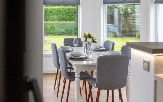 Seafield House - Donnini Apartments