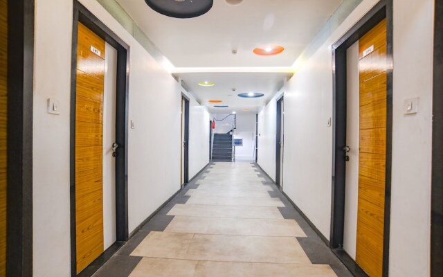 Capital O 63423 Hotel Regal Regency