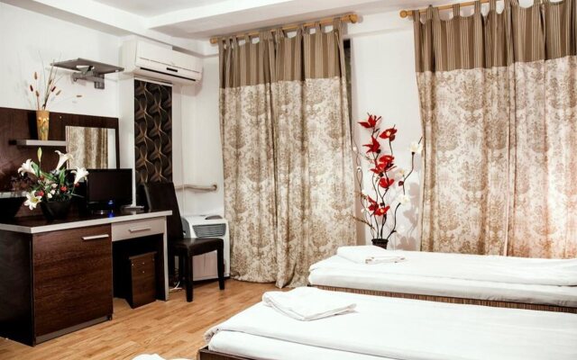 Stars Hotel