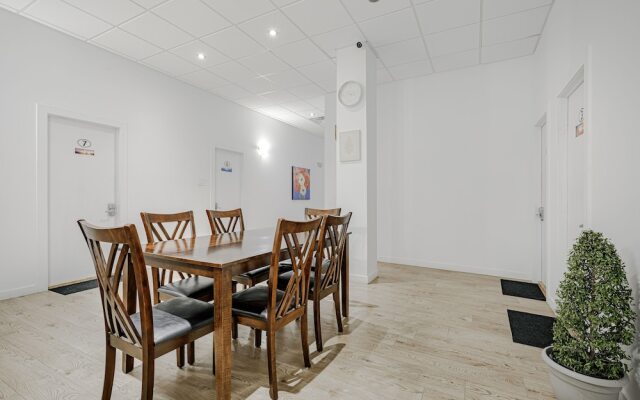 HoMa HomeStay Hotel by Olympic Stadium Montreal (Auberge/Hostel)