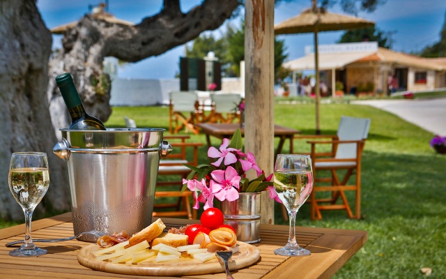 Nefeli Villas and Suites