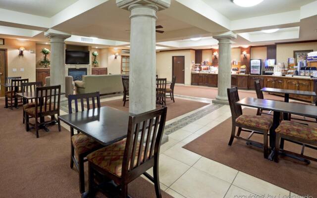 Holiday Inn Express Hotel & Suites Marina - State Beach Area by IHG