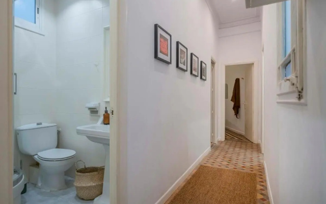 Elegant 4 bedrooms 3 bathrooms Catalan home