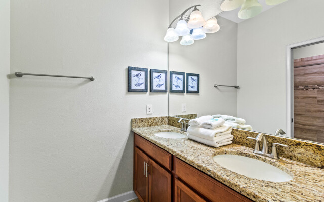 1546MVD00, Davenport , US