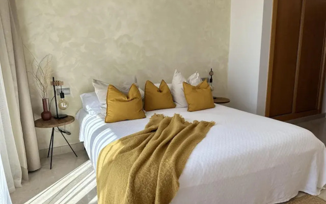 Charming 2 Bed Apartment in Quartiers Marbella