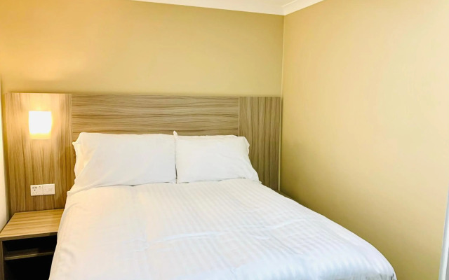 De Regency Style Hotel