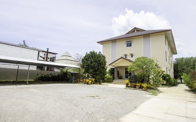 Mai Thai Place by OYO Rooms