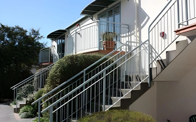 Alcala Motor Lodge