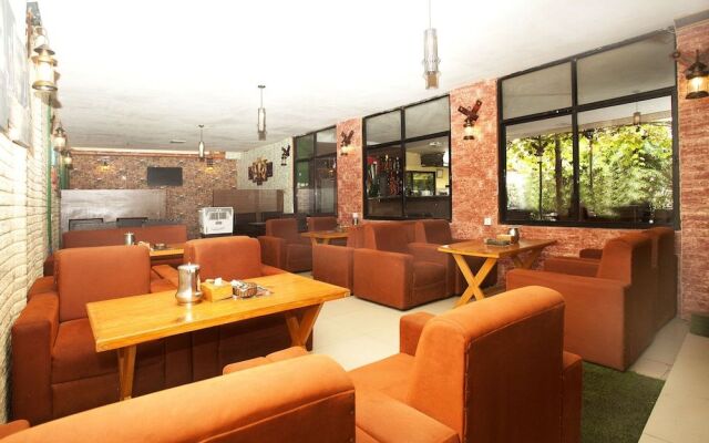 Oyo 580 Hotel Green Chilli