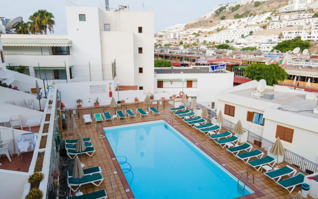Apartamentos Montecarlo