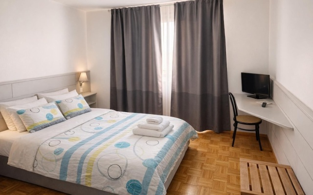Hôtel La Croisée Neuchâtel – Guest Rooms – Val-de-Ruz