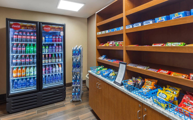 Comfort Inn & Suites Rochelle - DeKalb