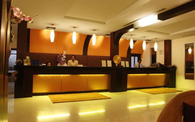 Bangkok Natural Spa Resort and Suite