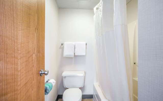 Quality Suites Lansing
