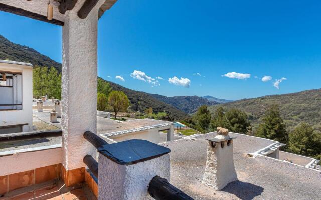 Romantic apartment in Granada with shared pool