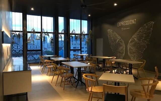 Expressionz Professional Suites by iHost Homes 2