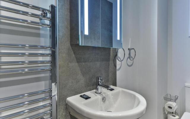 13 Belle House - Apartment 1