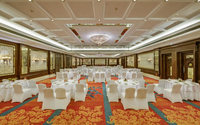 MAYFAIR Convention