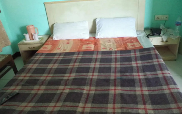 Goroomgo Viren Plaza Agra