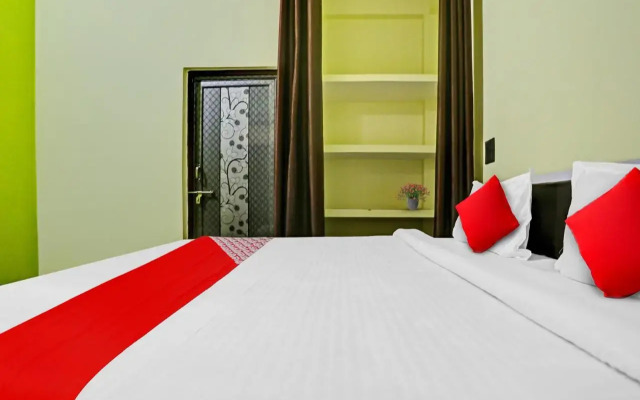 OYO Flagship 806679 Hotel A T S